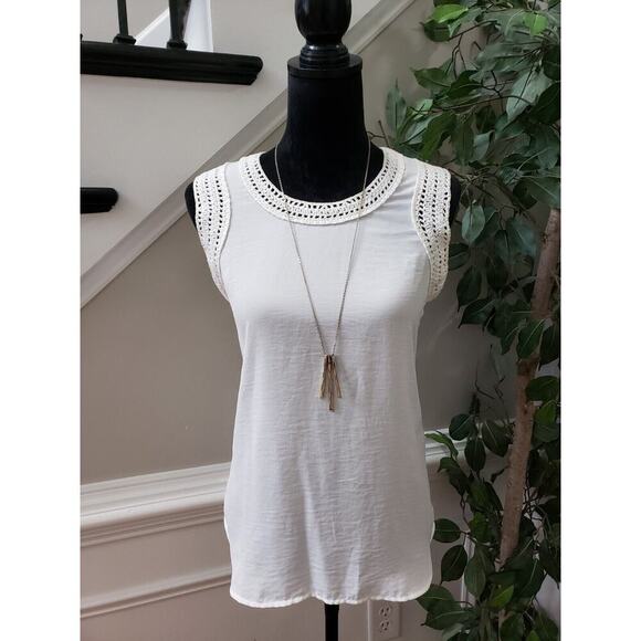 Cabi Women's White Solid 100% Polyester Round Neck Sleeveless Top Blouse Size XS - Picture 1 of 10